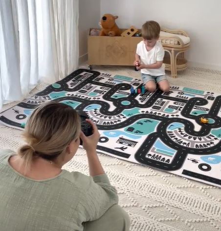 Making your own photoshoot on your luxe baby play mat